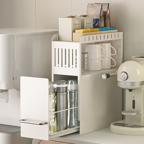 좁은 공간을 스마트하게! 슬라이드 양념 선반으로 공간 활용도를 극대화하세요.