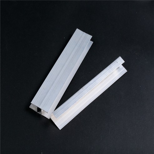 6mm 렉산 폴리카보네이트 복층 자재 부자재 연결부속, 1개, 디귿자마감재 랙산 6mm 렉산 폴리카보네이트 복층 자재 부자재 연결부속, 1개, 디귿자마감재 랙산