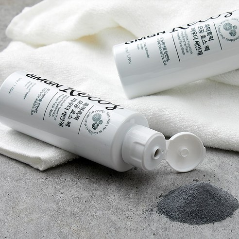 흑진주처럼 빛나는 피부, 르코스 흑떡 모공 수축 팩으로 완성하세요.