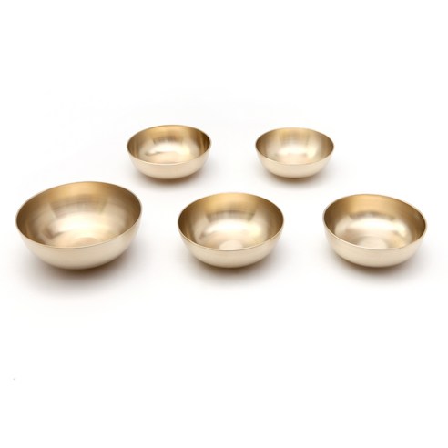 시간을 담아낸 유기 대접, 건강과 품격을 식탁에 더하다