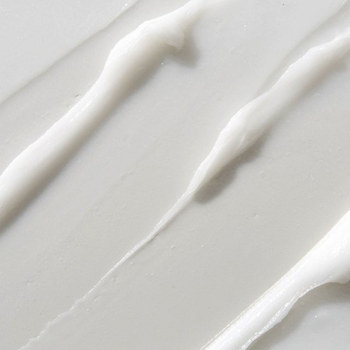 매끄러운 피부결과 촉촉한 보습, 엠락틴 락틱애씨드 데일리 릴리프 로션으로 완성하세요.