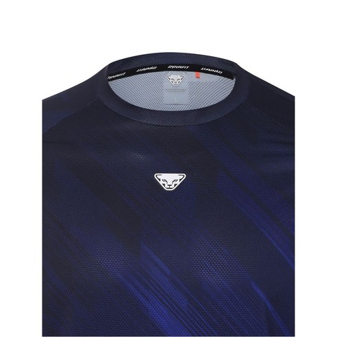 역동적인 일상에 스타일을 더하는 다이나핏 일루전 반팔 티셔츠