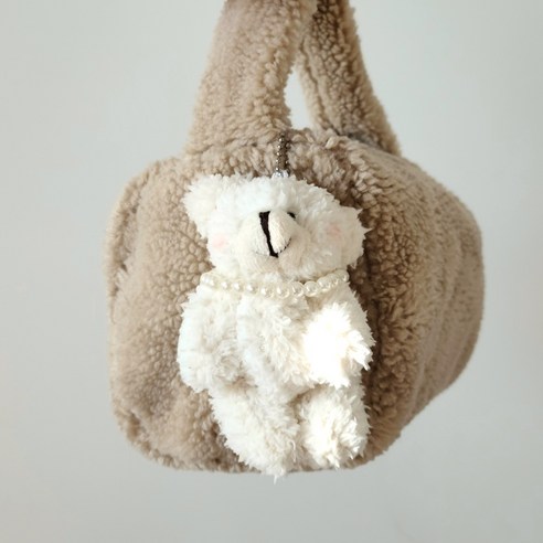 귀여운 진주 곰돌이인형 열쇠고리로 하루를 밝히세요