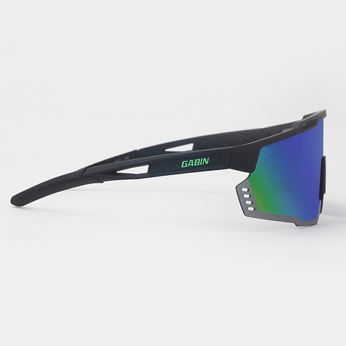 안정적인 착용감과 뛰어난 보호 기능을 제공하는 합리적인 가격의 선글라스