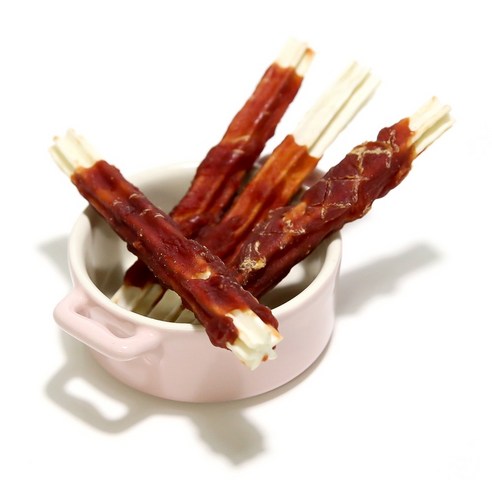 맛과 건강을 모두 잡은 테비 치킨 오리 크런치로 사랑하는 반려견에게 특별한 간식 시간을 선물하세요.
