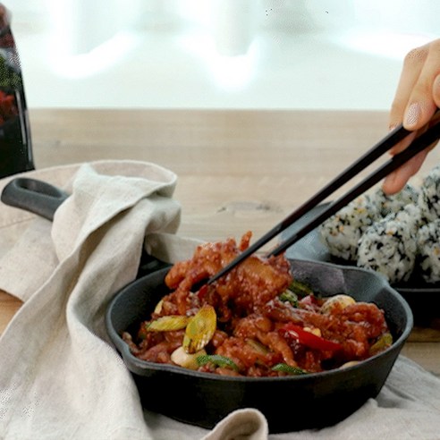 매혹적인 불향의 향연, 우리카세 숯불직화구이로 미식의 즐거움을!