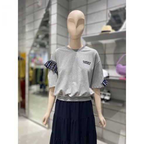 럭키슈에뜨 여성 라운드넥 체크 프릴 포인트 반팔 티셔츠 LYTAW24120GYM (716438 )