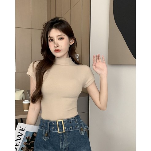 편안함과 세련됨이 완벽히 조화된 슈페르바 여성 베이직 골지 니트