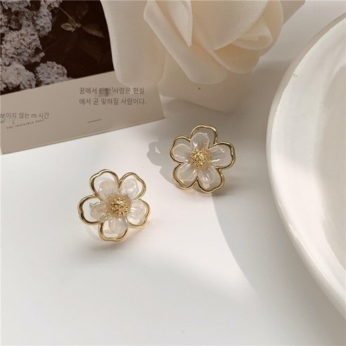 【아침 햇살】925 실버 바늘 한국어 인터넷 연예인 우아한 꽃 새로운 유행 금속 작은 Fritillaria 귀걸이 고급 귀걸이