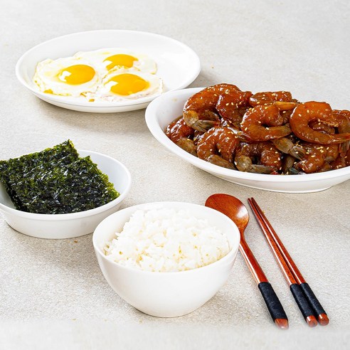 신선하고 맛있는 간장 새우장과 양념 깐새우장으로 미뢰를 즐겁게 하세요.