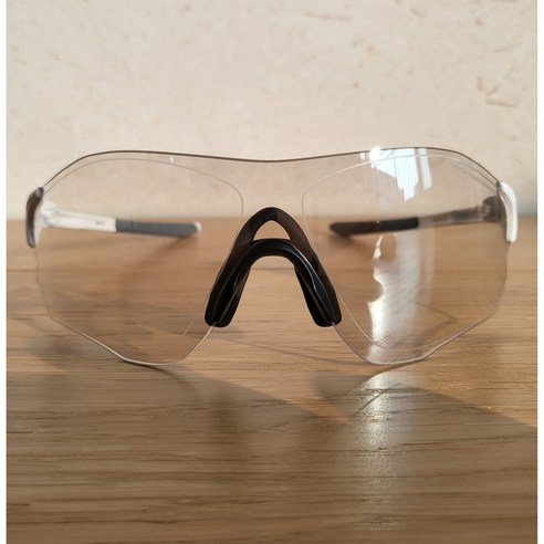 기능성과 스타일을 모두 갖춘 스포츠 고글