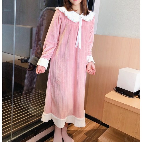 DFMEI 딸기 슬립 여 추동 플란넬 심플 트리밍 미디 스커트 잠옷입니다.
