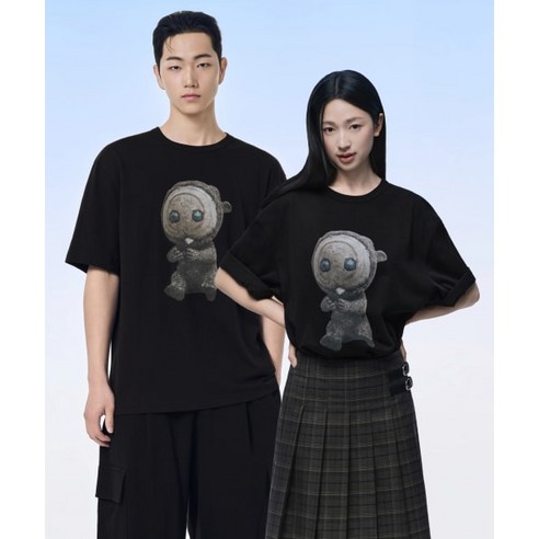 무신사 스탠다드 MUSINSASTANDARD 동궁 컬래버 꺼먹살이 티셔츠 1 블랙