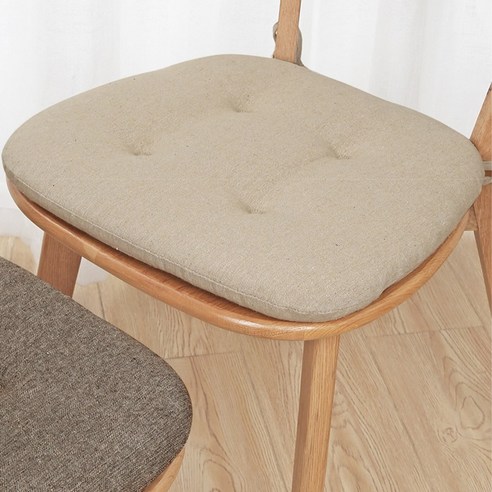 일상에 스며드는 편안함과 스타일, 댓츠댓 모던 디자인 식탁 의자 방석
