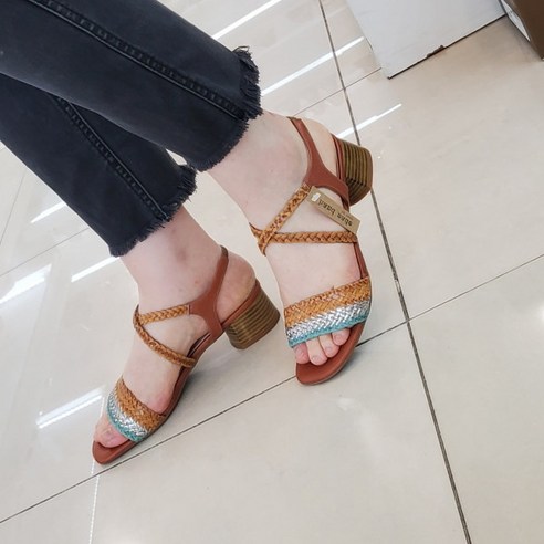[미소페] 4cm 스페인 수입 샌들 112024033