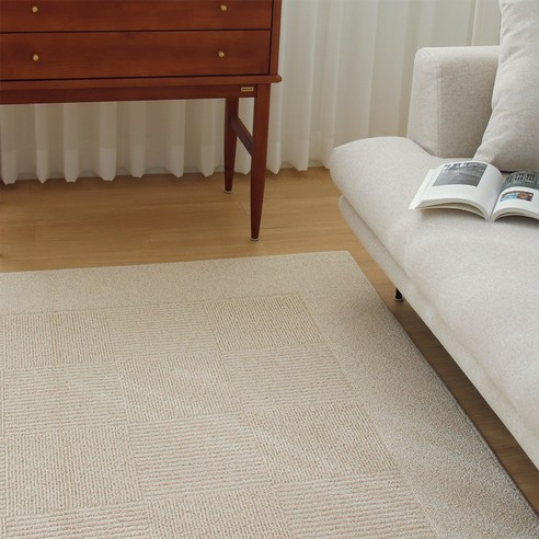 고급스러운 쿠션감과 세련된 디자인의 사계절 러그