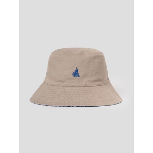 스타일과 햇빛 차단을 한번에! 빈폴 리버서블 버킷햇으로 완성하는 완벽한 데일리룩