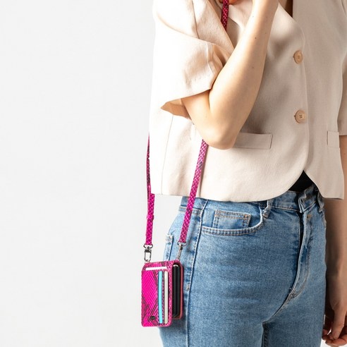 세련되고 실용적인 본아띠 듀크 아나콘다 가죽 휴대폰 케이스