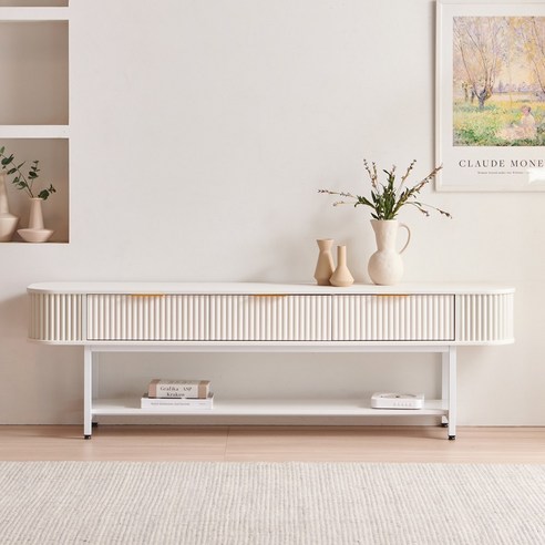 공간을 예술로 승화시키는 가온리빙 라피네 템바보드 TV다이