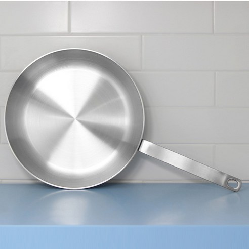 시간을 초월하는 가치, AMT 316Ti 프로 플랫팬 28cm으로 요리의 즐거움을 더하세요.