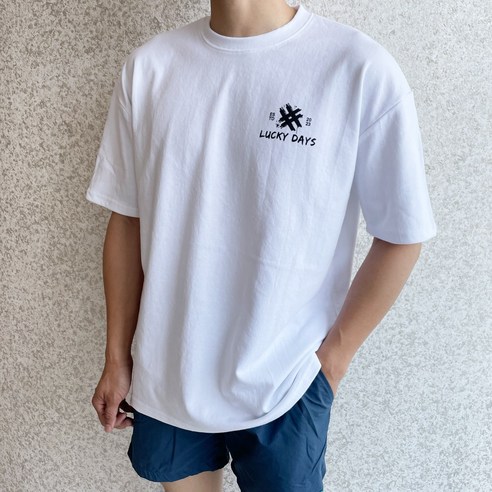 베럴댄나우의 럭키데이 프린팅 티셔츠: 편안함과 스타일이 만나는 여름철 필수 의류