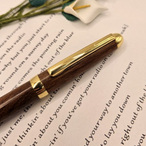 특별한 순간을 더욱 빛나게, 그라시아 수제 각인 우드 금장 만년필