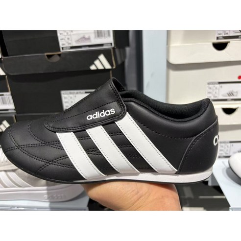 섬세한 움직임을 위한 완벽한 선택, 아디다스 여성 태권도화 JS3871 블랙