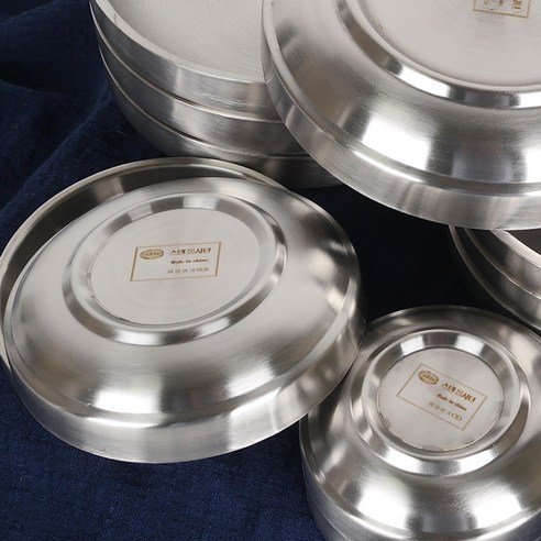 세련된 디자인과 실용성을 겸비한 스테인리스 스틸 종지