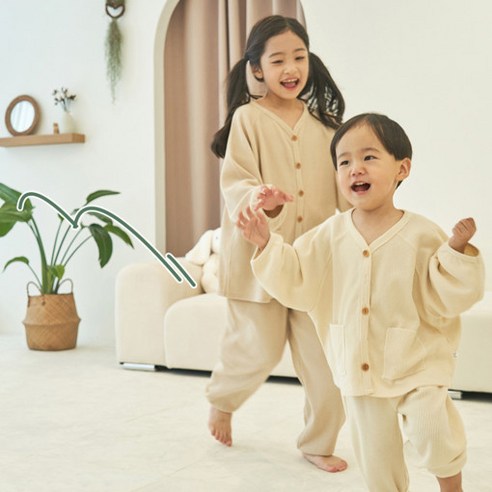 층간소음 걱정 없이 아이와 댕냥이가 맘껏 뛰어놀 수 있는 발퐁퐁매트!