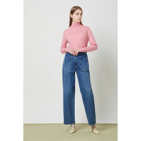 CC콜렉트 씨씨콜렉트 엠블럼 터틀넥 울 풀오버C241KSK006