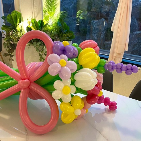 마법 같은 요술풍선 꽃다발로 특별한 이벤트를 장식하세요