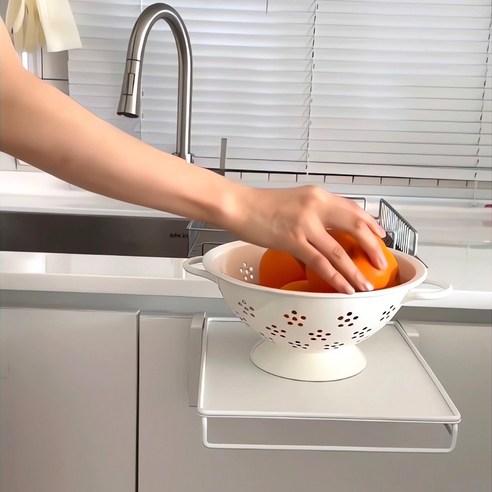 좁은 주방을 넓게 쓰는 마법, 디위닉 접이식 보조 조리대 테이블