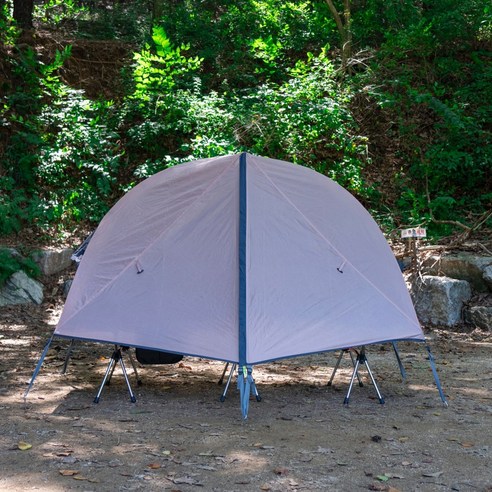 야외 모험가와 편안한 휴가를 원하는 사람을 위한 다목적 캠핑 침대 텐트