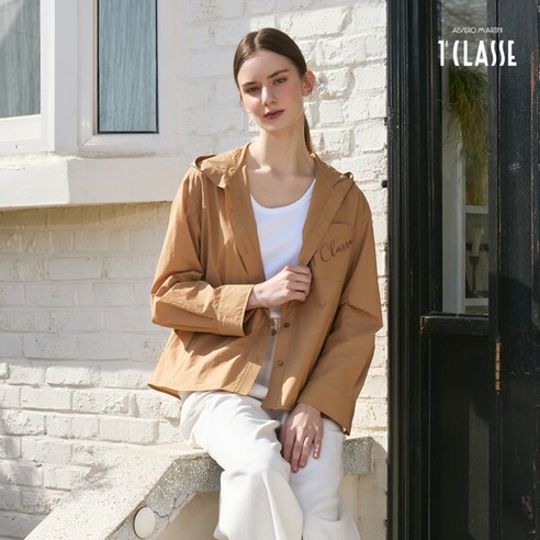 시간을 초월하는 우아함, 프리마클라쎄 로고 프린트 셔츠