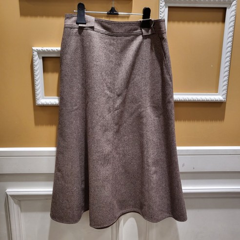 BCBG 겨울 23 비치 스커트 B3D9S2052 bcbg스커트 BCBG 겨울 23 비치 스커트 B3D9S2052 bcbg스커트