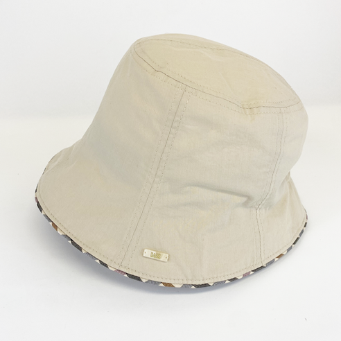 스타일과 실용성을 겸비한 닥스 벙거지 모자