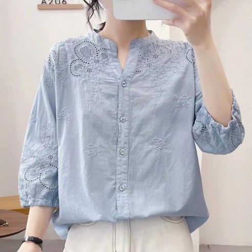 여성 펀칭블라우스