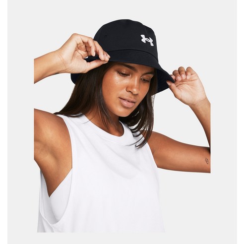 햇볕은 피하고 스타일은 살리고, 언더아머 버킷 햇으로 완성하는 나만의 룩