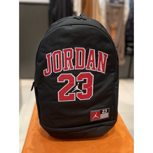 스타일과 실용성을 겸비한 고학년 백팩