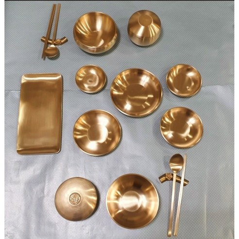 이봉주 방짜유기 생활 반상기 1: 전통의 품격, 식탁 위에 피어나다