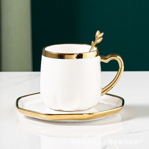 창의 금변 도자기 컵 접시 숟가락 사무실 커피잔 가정용 커플 물컵 추석 선물 컵 접시 세트, 흰색 주걱, 201-300ml