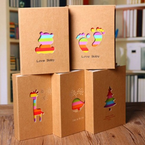 베리구즈 레인보우 포켓앨범 2p, 나무, 100매 – 아름다운 색상의 포켓앨범, 내추럴한 나무 소재로 제작, 100매 수납 가능