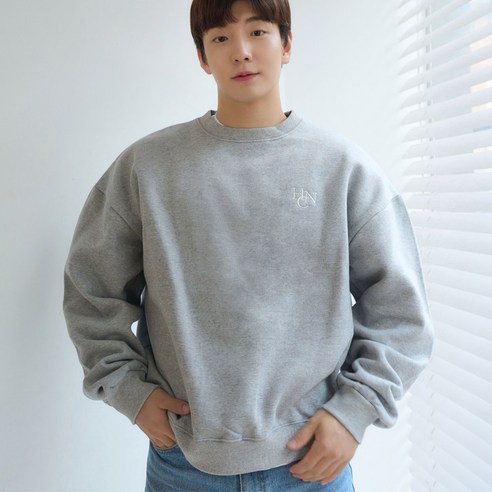[오케이나우ㅣ인기상품] 어깨 넓어보이는 유혹의 비밀: 기모 자수 맨투맨 [OKNOWㅣ추천상품]