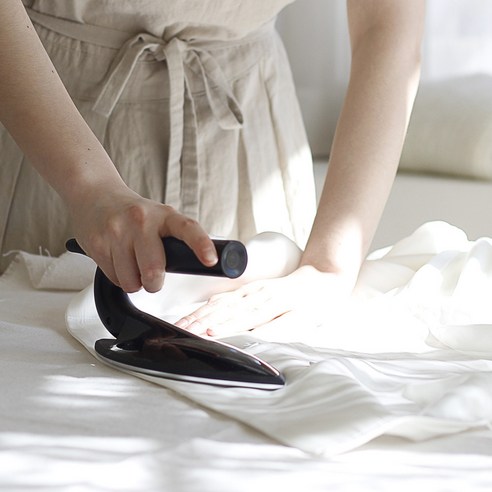 레가토 초경량 핸디형 미니 건식 다리미 JF-IR001가 소비자들의 관심을 받고 있는 제품입니다.