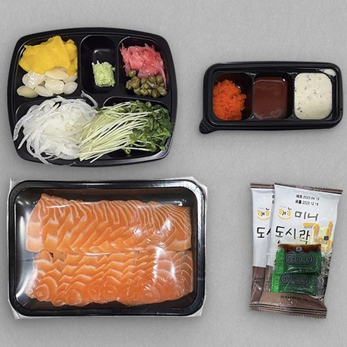 슈페리어 등급 노르웨이 생연어 슬라이스로 신선하고 맛있는 식사를 즐기세요!