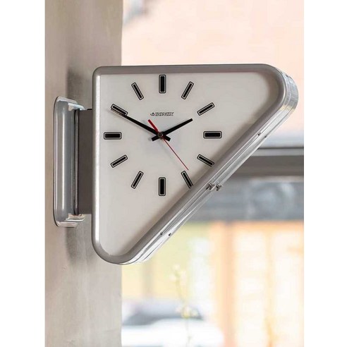 공간에 예술을 더하는 덜튼 보녹스 삼각 코너시계