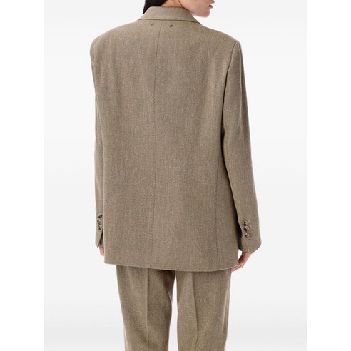 클래식한 디자인과 친환경 소재의 조화, 골든구스 헤링본 블레이저로 완성하는 겨울 스타일