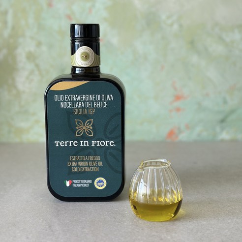 지중해의 햇살을 담은 황금빛 엑스트라버진 올리브오일, 떼레 인 피오레