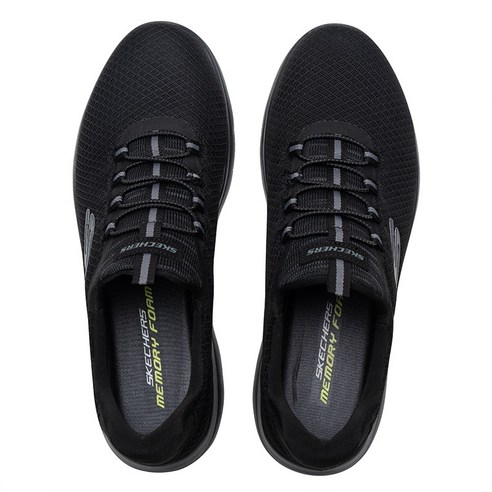 내 발에 자유를! 스케쳐스 메모리폼 런닝화로 편안한 일상을 누리세요.