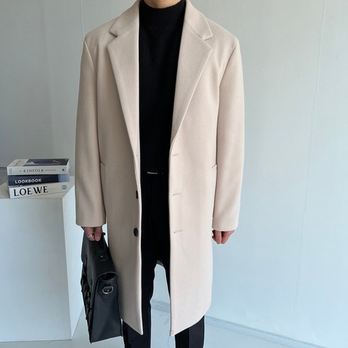이브컴퍼니 남성 캐시미어 울 싱글 코트는 겨울철에 따뜻하게 착용할 수 있는 고품질 제품입니다.